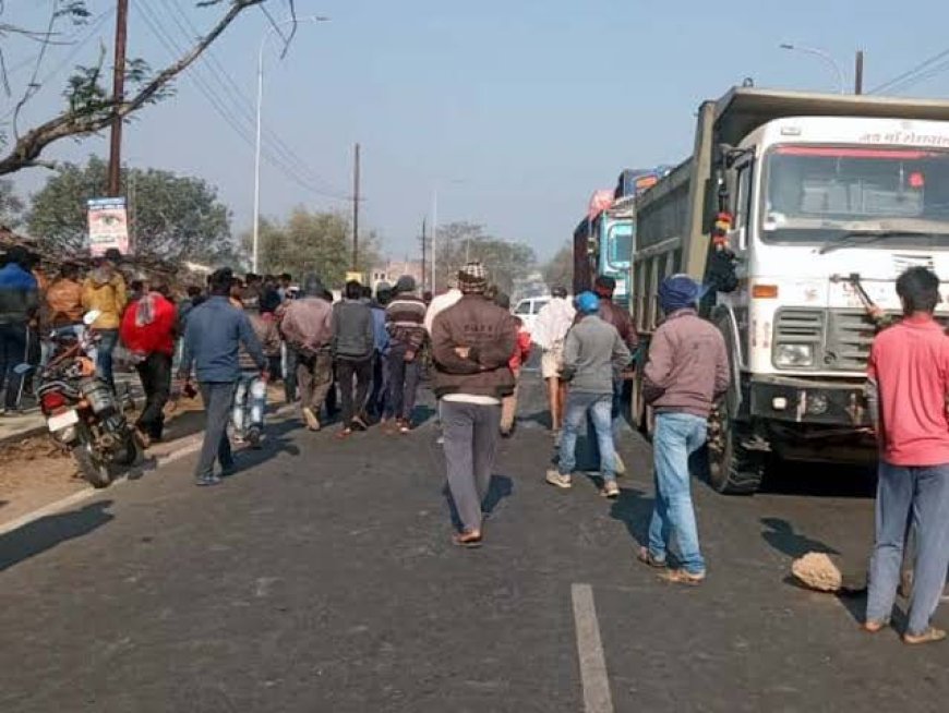 धर्मशाला ओवरब्रिज पर बेकाबू डंपर ने कावंड़ियों को रौंदा, एक की मौत, 12 घायल